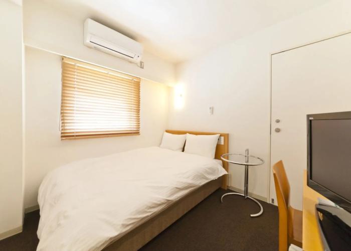 7 Days Hotel