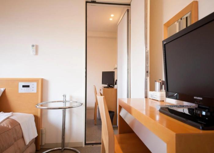 7 Days Hotel