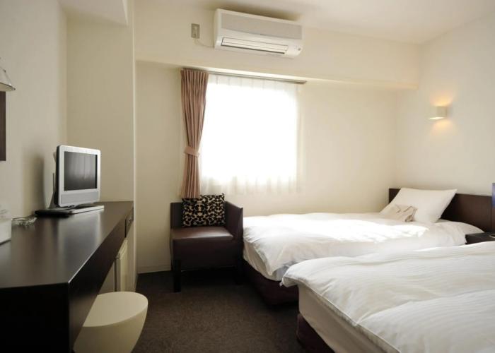 7 Days Hotel Plus
