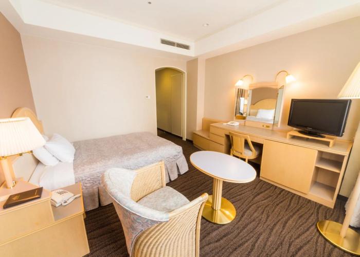 The Crown Palais New Hankyu Kochi