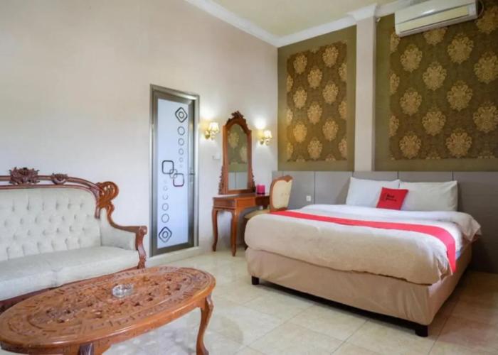 RedDoorz Plus near Haluoleo University
