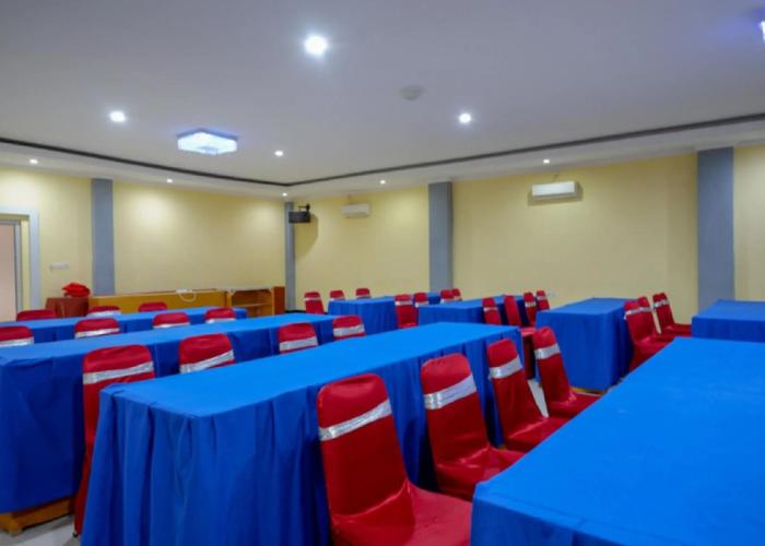 RedDoorz near Citraland Waterpark Kendari