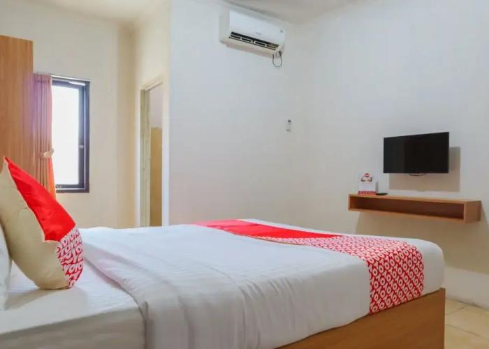OYO 91855 Big Hotel Kendari