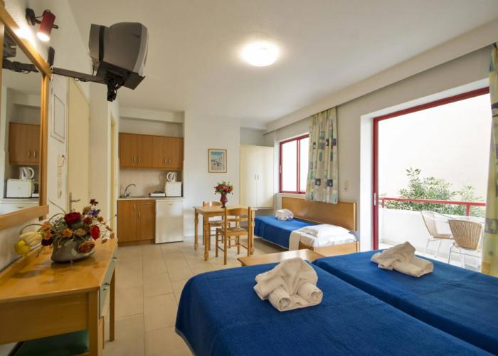 Erato Studios & Apartments