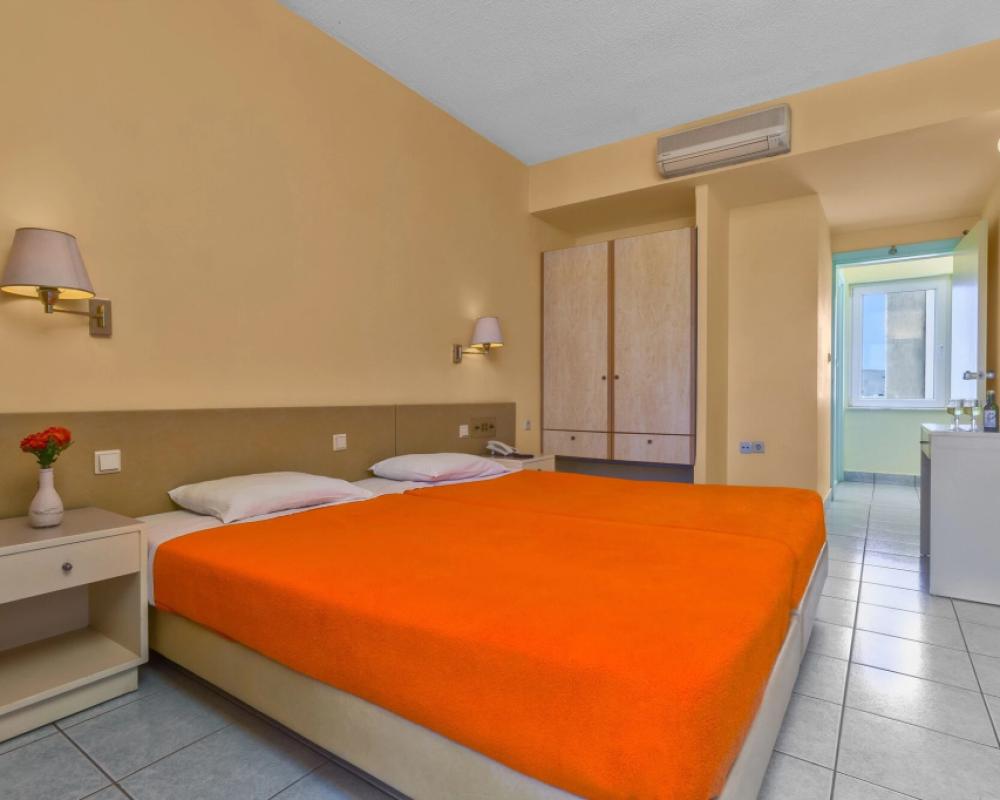 фото Pavlos Hotel