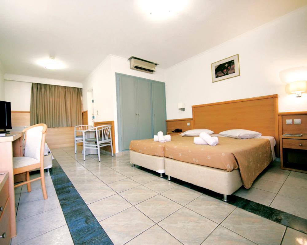 фото Atlantis Hotel