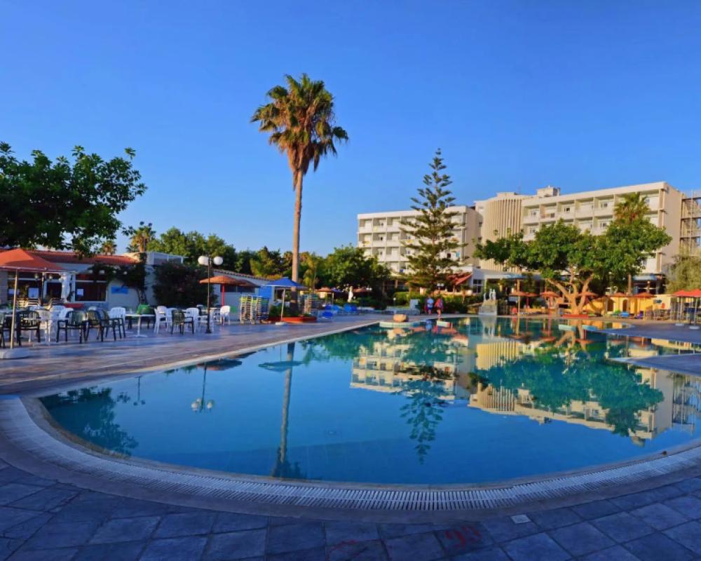 фото Atlantis Hotel