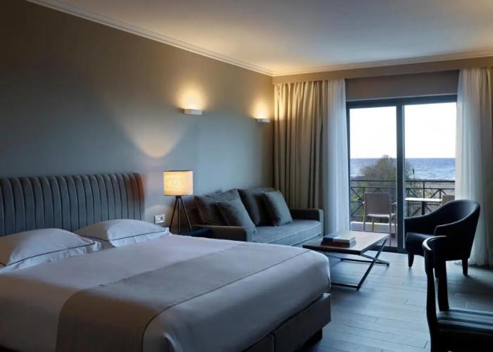 Pelagos Suites Hotel & Spa
