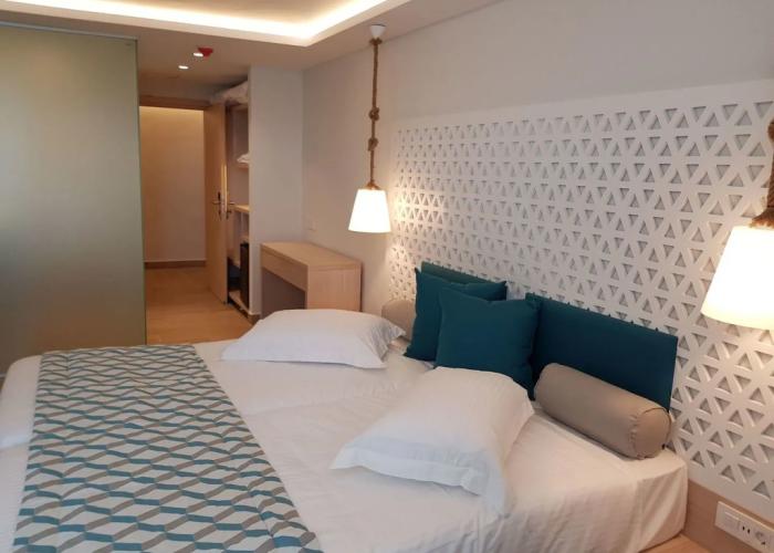 Triton Hotel