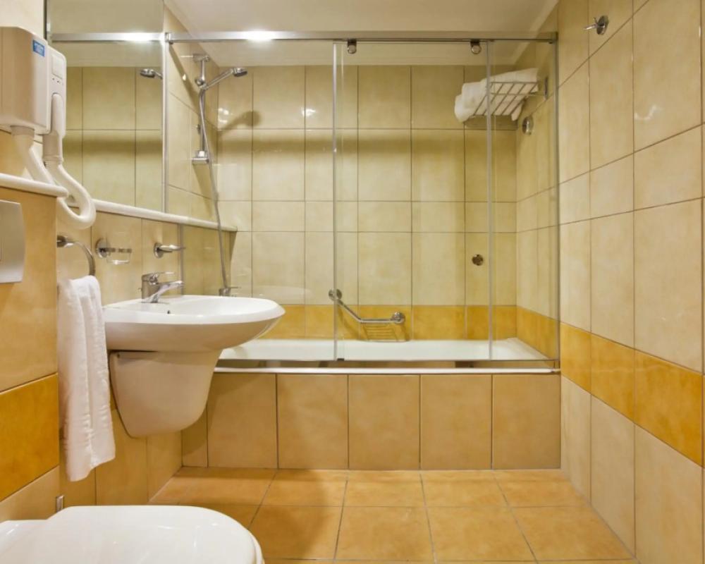 фото Alexandra Hotel