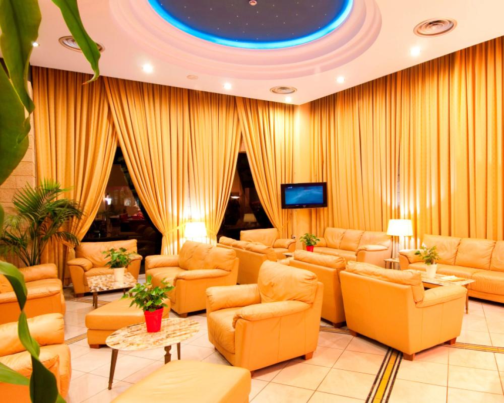 фото Alexandra Hotel