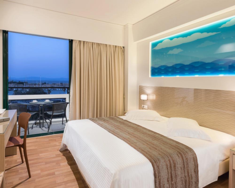 фото Alexandra Hotel