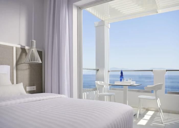 Dimitra Beach Hotel & Suites