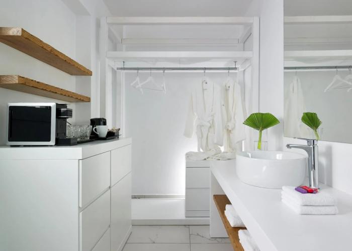 Dimitra Beach Hotel & Suites