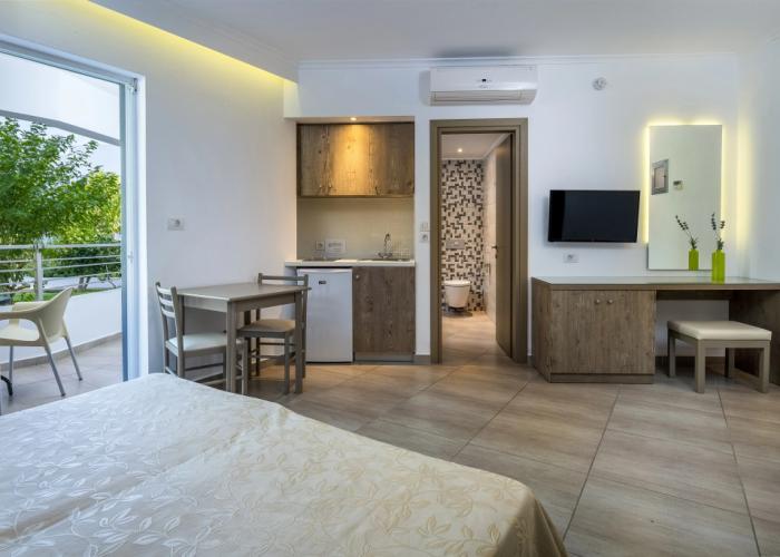 Alexandra Beach Hotel
