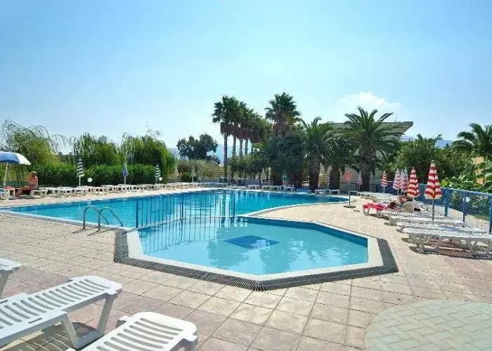 Hotel Oasis