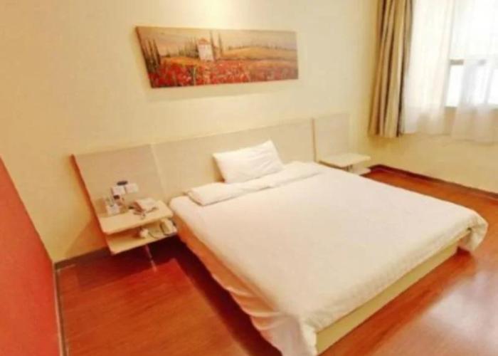 Hanting Hotel Nanchang Railway Station East Square