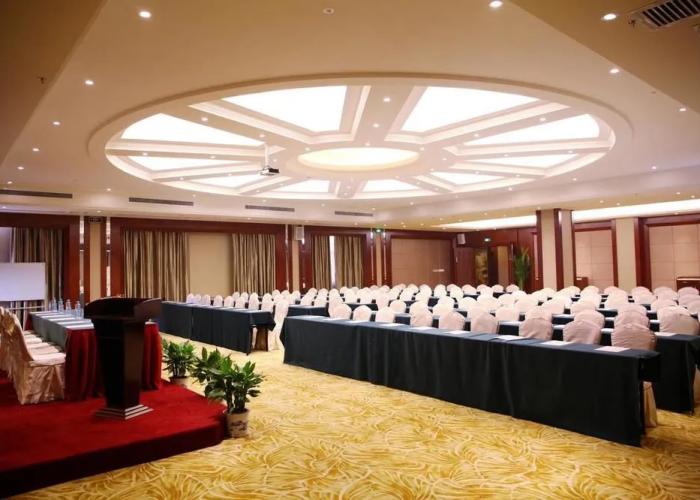 Jinhu Hotel