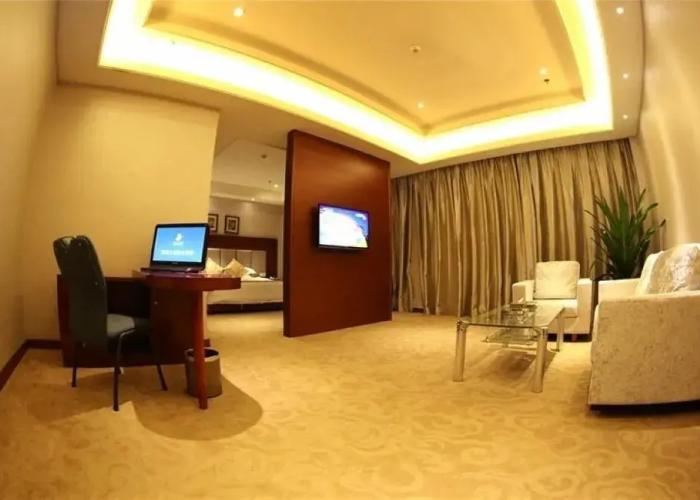 Jinhu Hotel