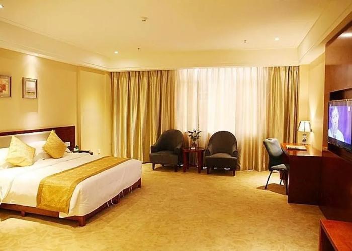 Jinhu Hotel