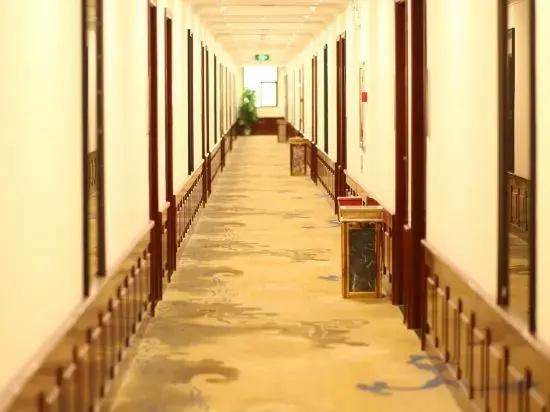 Baisheng Hotel