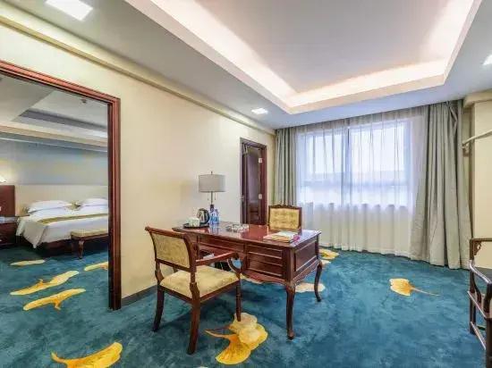 Jiangxi Bailu Hotel