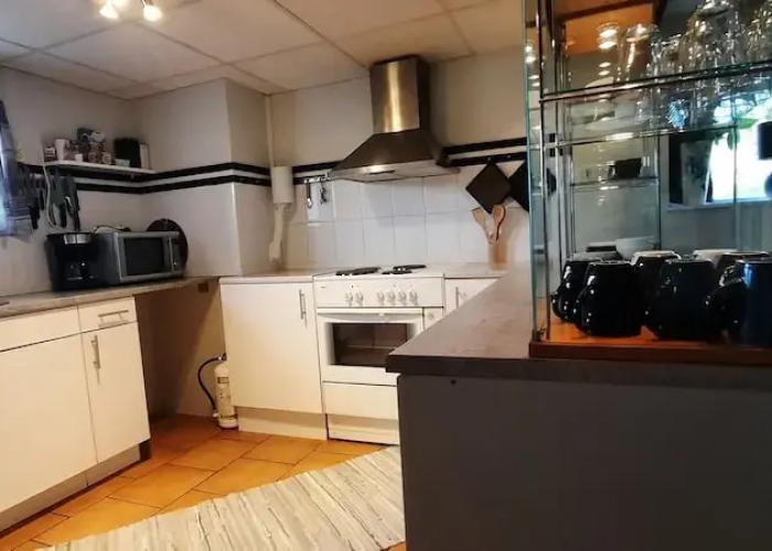 Tollarp - Barn - Sleeps 3 - Pet Friendly - Parking