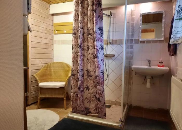 Tollarp - Barn - Sleeps 3 - Pet Friendly - Parking