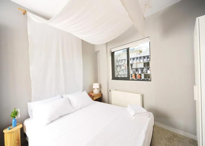 Live in Athens, Psyrri Central Apartments