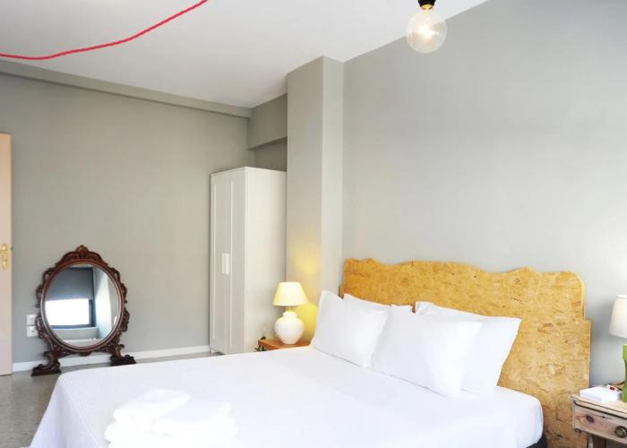 Live in Athens, Psyrri Central Apartments