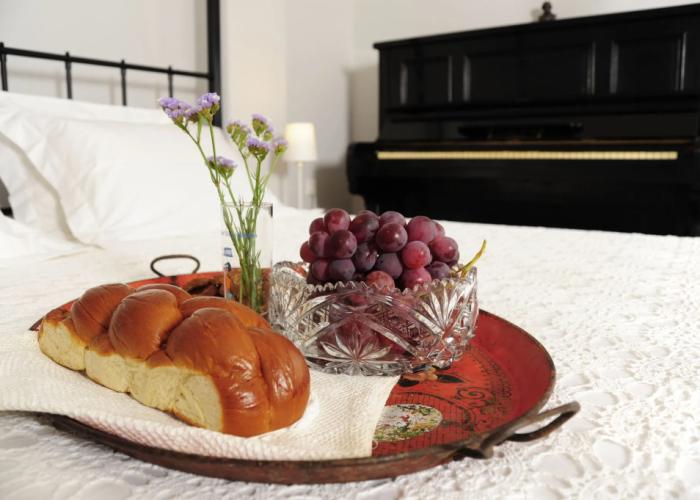 Live in Athens, Psyrri Central Apartments