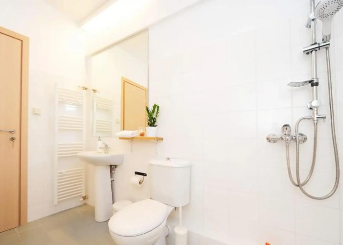 Live in Athens, Psyrri Central Apartments