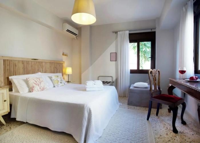 Live in Athens, Psyrri Central Apartments