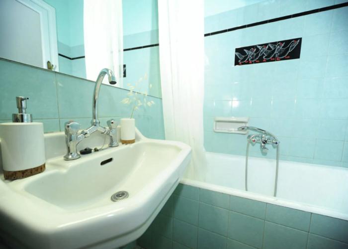 Live in Athens, Psyrri Central Apartments