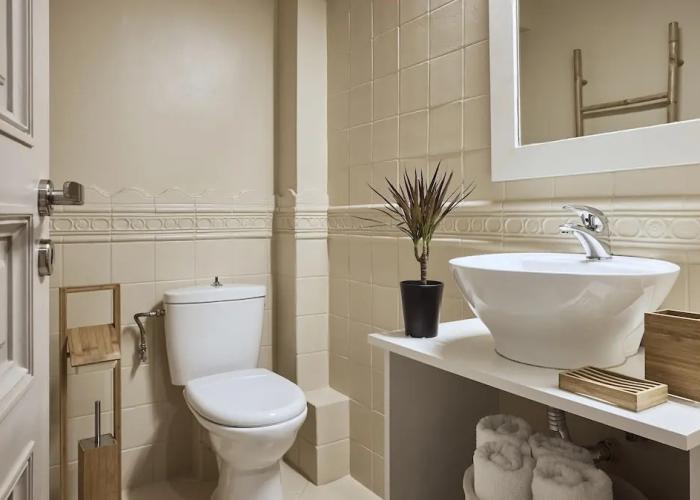 Plaka's Villa with Breathtaking Acropolis View