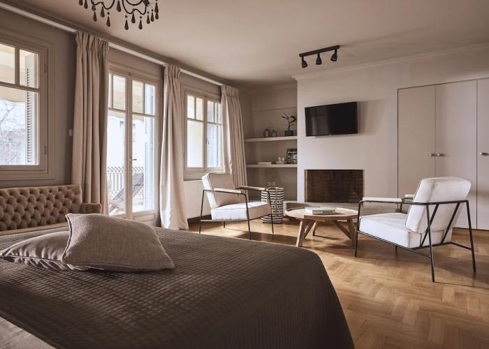 Plaka's Villa with Breathtaking Acropolis View