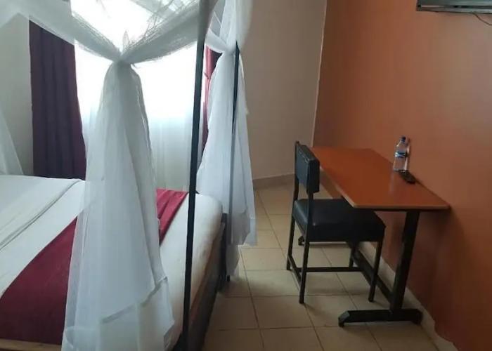 Lila Hotel