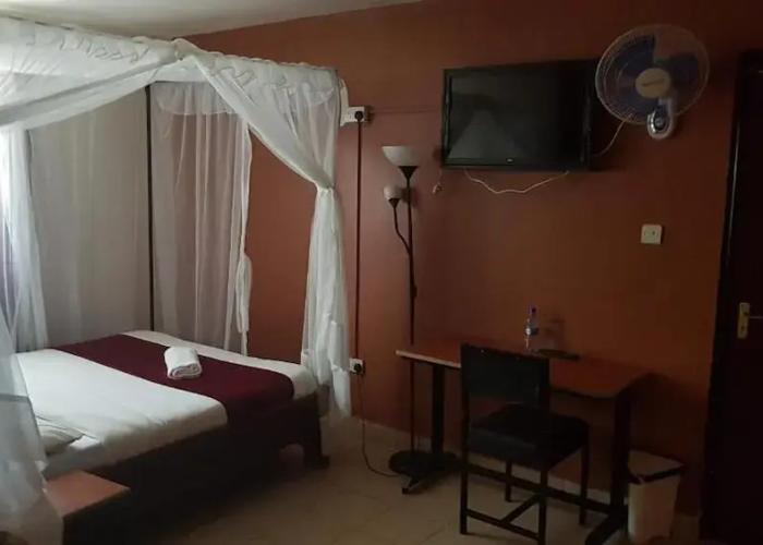 Lila Hotel