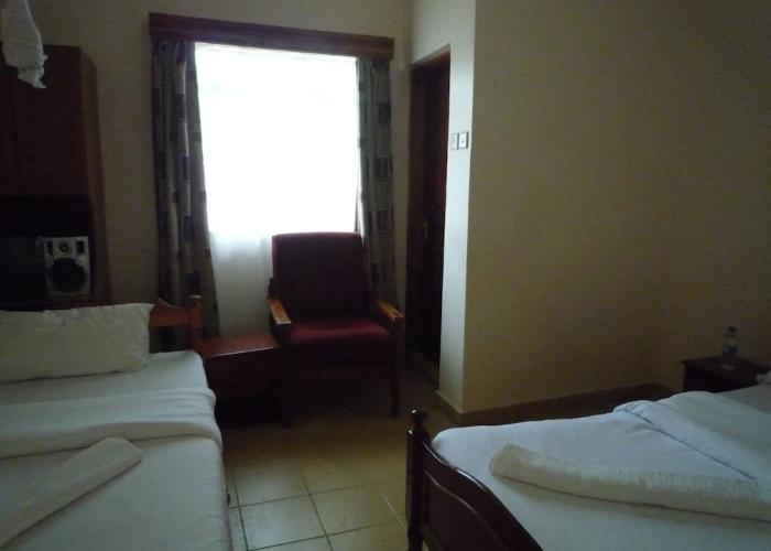 Cawaal Hotels