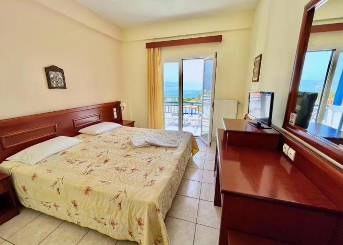 Venardos Hotel