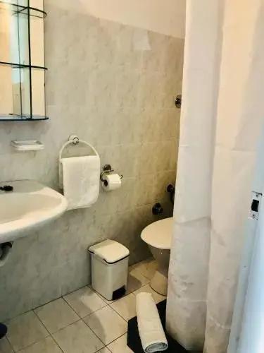 Contaratos Holiday Lettings