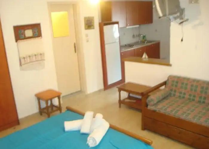 Kouvaras Apartments