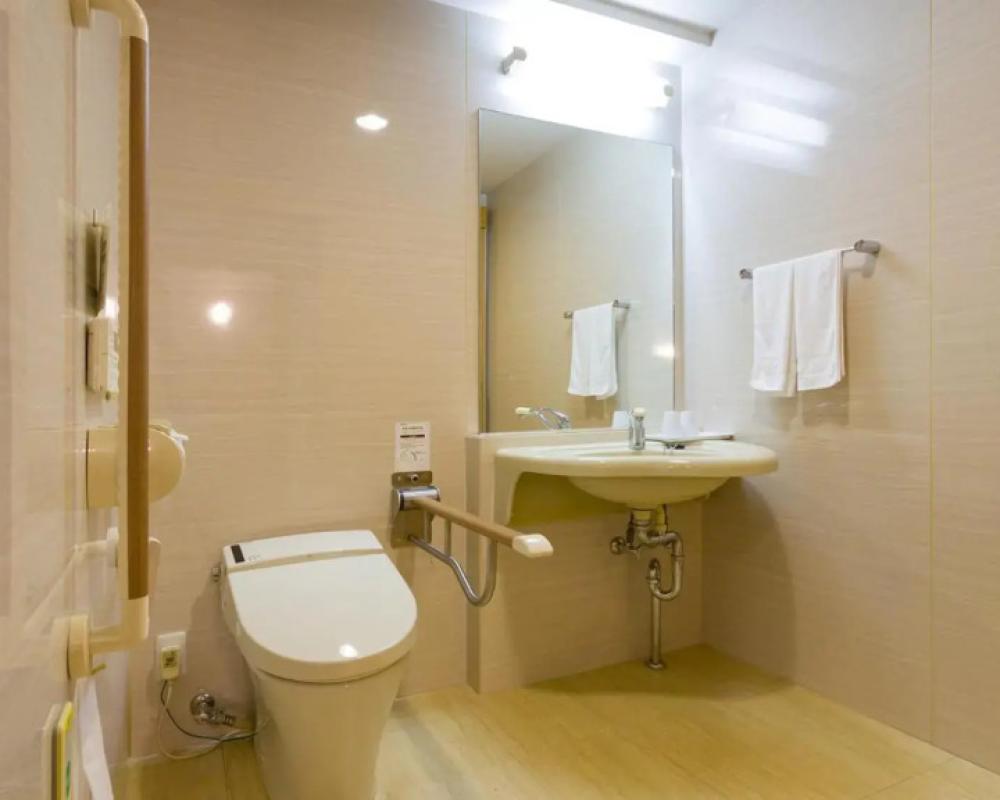 фото Toyoko Inn Kokura Station Shinkan Line