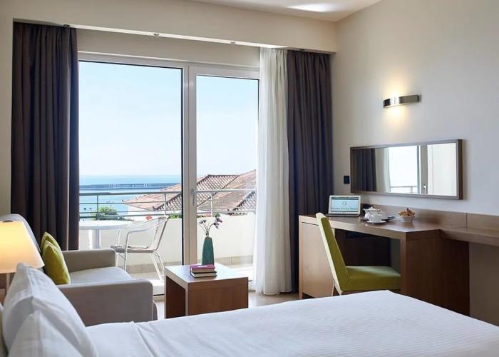 Pharae Palace Hotel