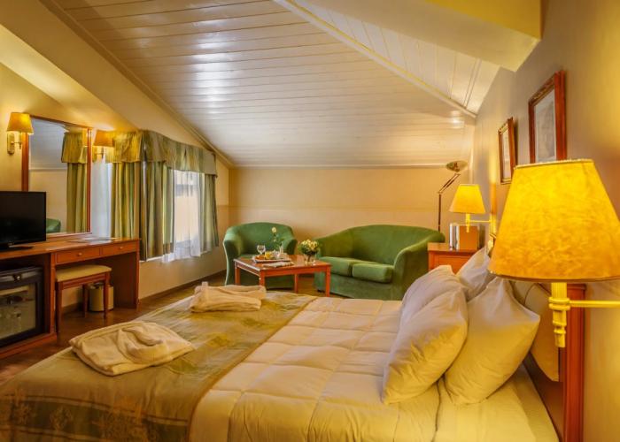 Rex Hotel