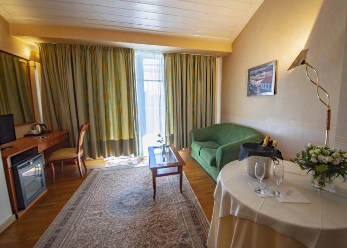 Rex Hotel
