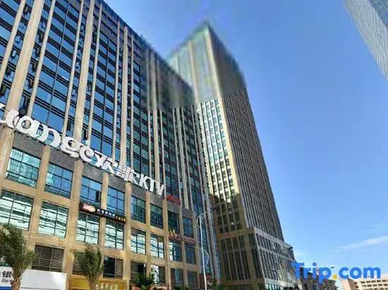 Soluxe Hotel