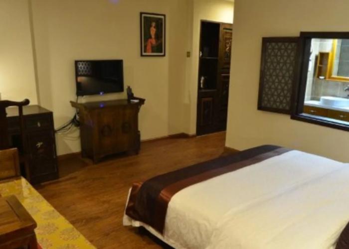Floral Hotel Green Lakeshore