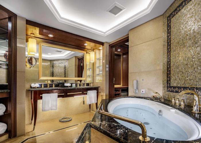 Kunming Green Lake Hotel