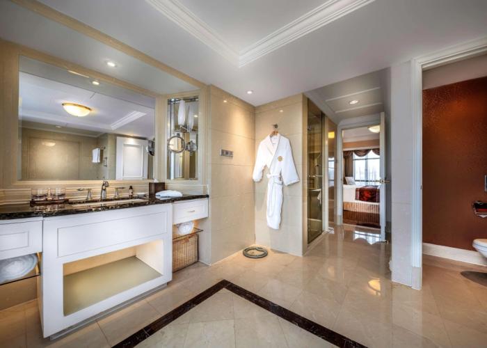 Kunming Green Lake Hotel